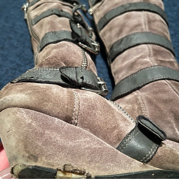 Gray Calin Stuart many wedged buckle boots - Picture 3 of 13